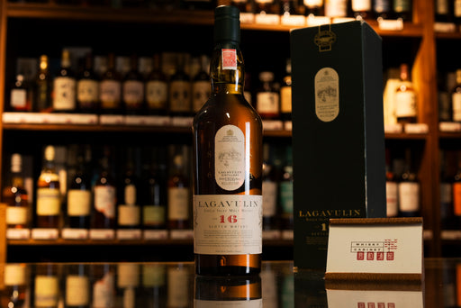Lagavulin 16 Years Old - White House